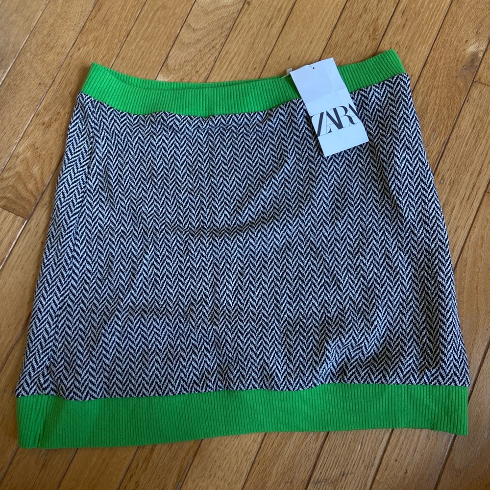 ZARA Skirt Size: M
